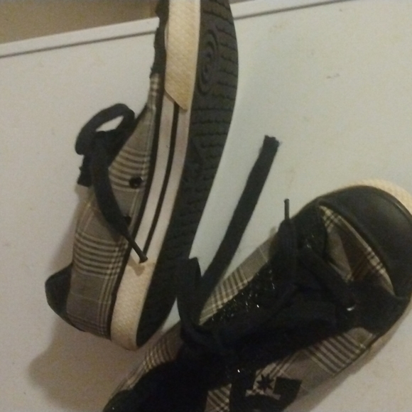 DC black and white plaid tennis shoe 8 - Picture 2 of 4